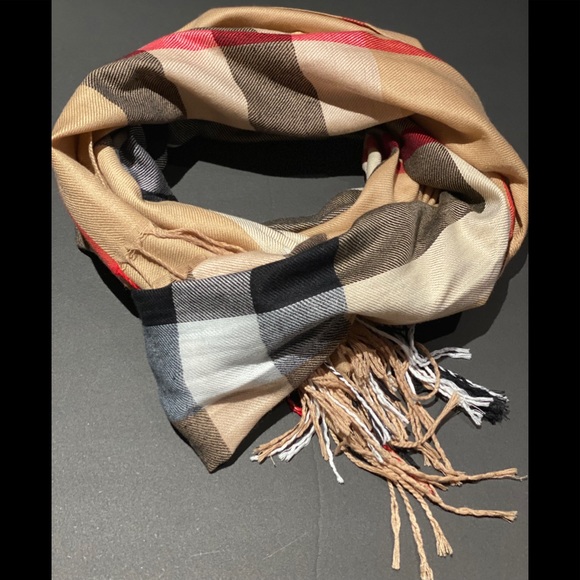 Stylish scarf - Picture 2 of 5